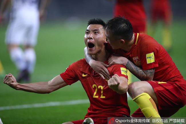 老师上课夹震蛋高潮了